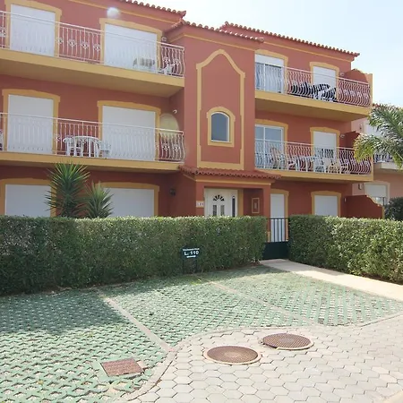 T2 Oasis Parque Apartment